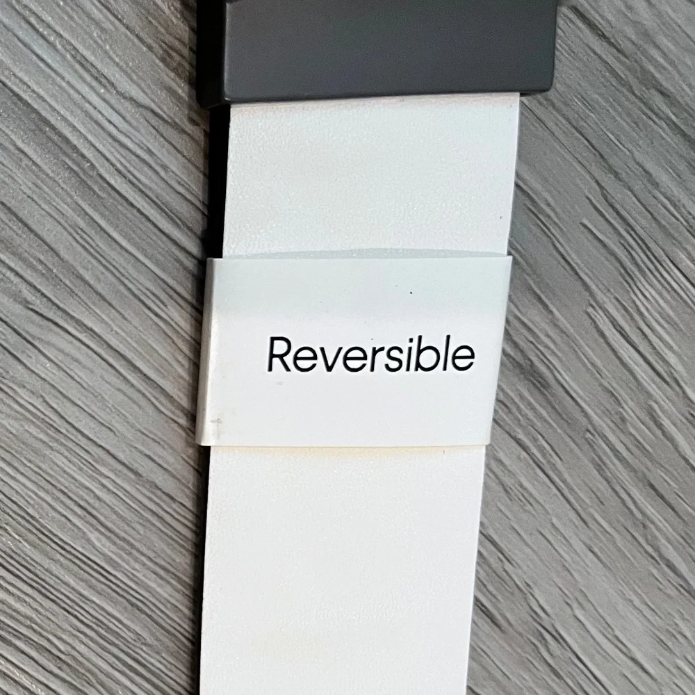 (NWD) Calvin Klein Big Boys Reversible Leather Belt Gray/White Size S (22-24)
